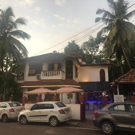 Big Daddy'S Inn Candolim Exterior photo