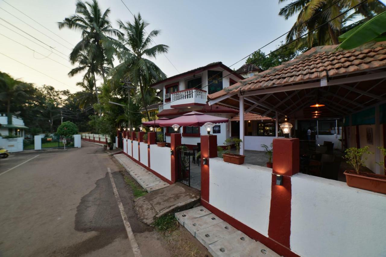 Big Daddy'S Inn Candolim Exterior photo