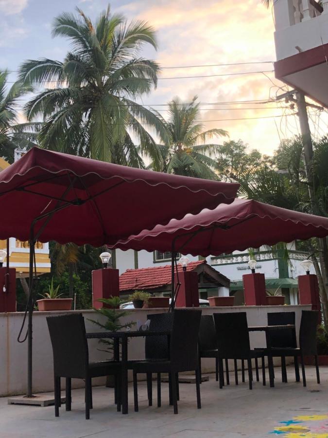 Big Daddy'S Inn Candolim Exterior photo