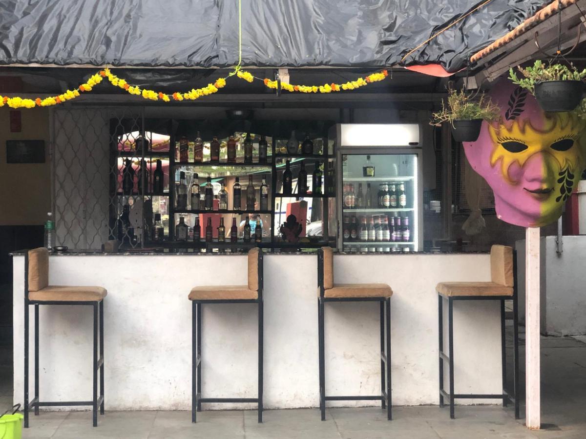 Big Daddy'S Inn Candolim Exterior photo
